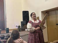 "В русской избе"