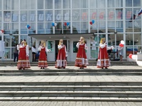 Народный вокальный ансамбль "Жемчужина" выступил на участках для голосования.
